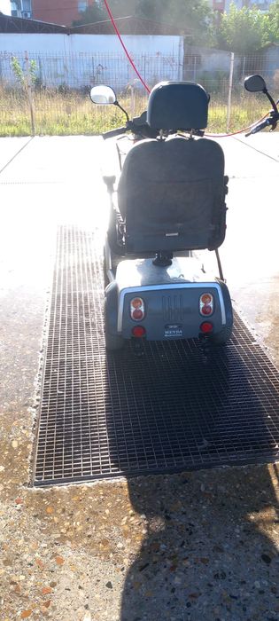 Scuter electric pentru oamenii cu dezabilitati
Viteza maxima
Autonomie