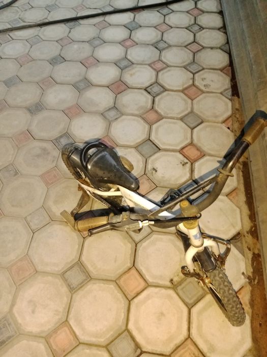 Продам велик детский в хорошем састояние
