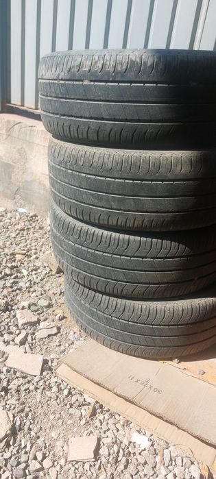 Продам шины в хорошем состоянии.