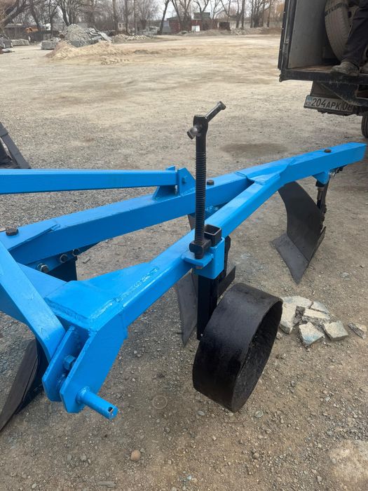 Плуг 3 корпус новый