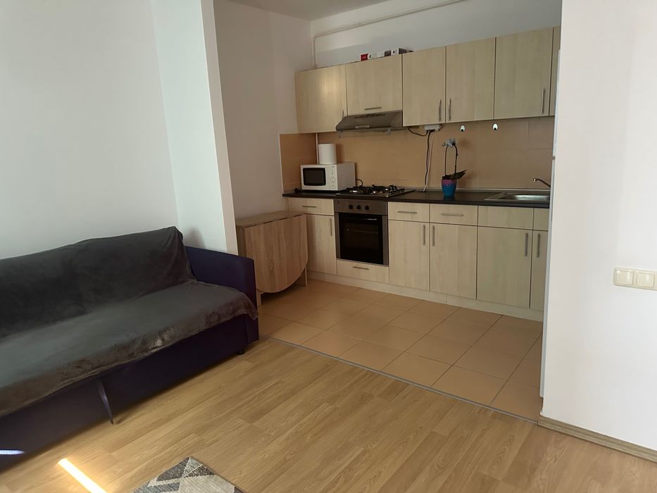 Se oferă spre închiriere apartament