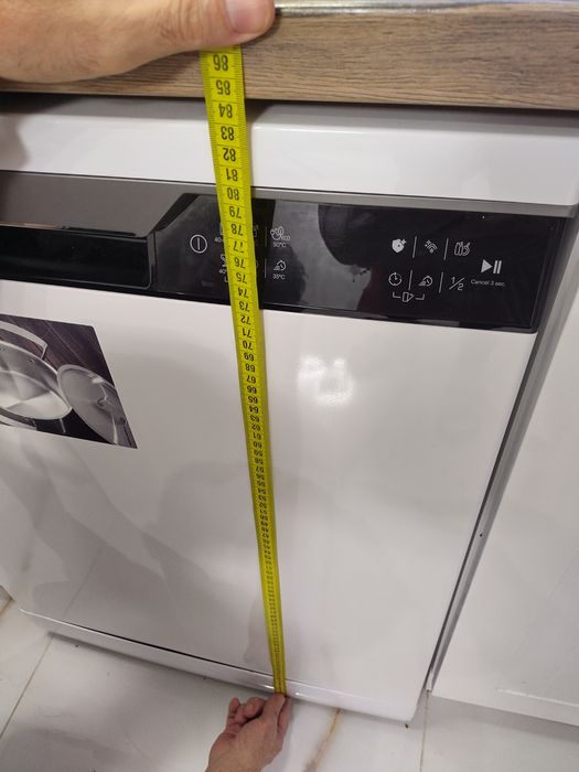 Продавам съдомиялна машина  външна