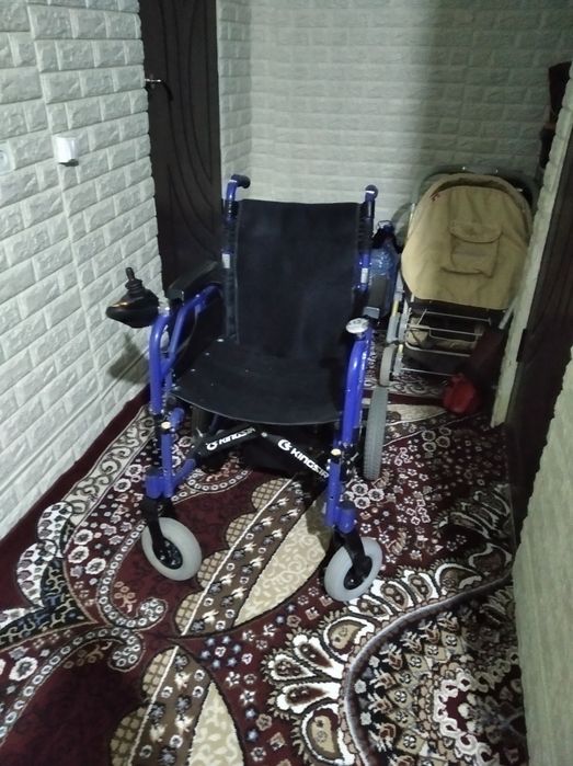 Электронный инвалидный коляска.3 дона бор