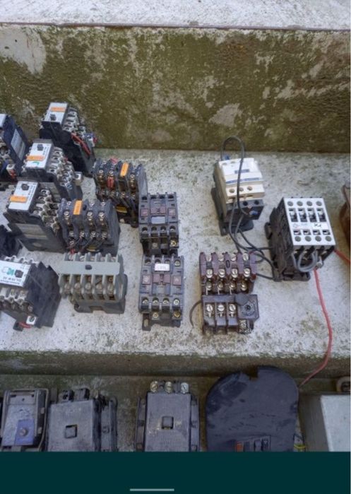 Contactor întrerupător