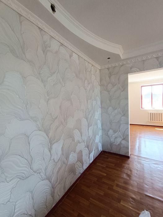 Поклейка обоев,внутренняя отделка.