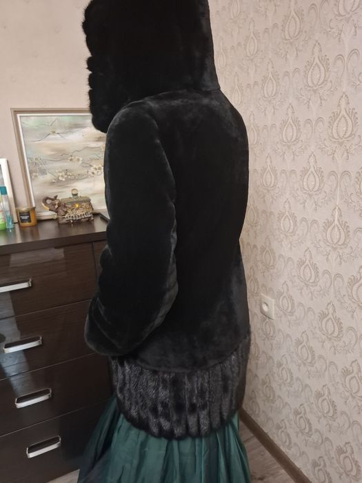 Шуба с капюшоном