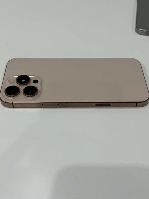 iPhone 16 Pro Max 256GB Gold