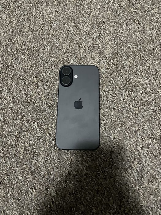 iphone 16 128 гб.  черный цвет