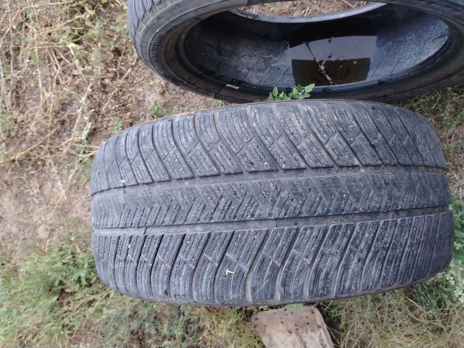 Продам шины  265/45 р20
