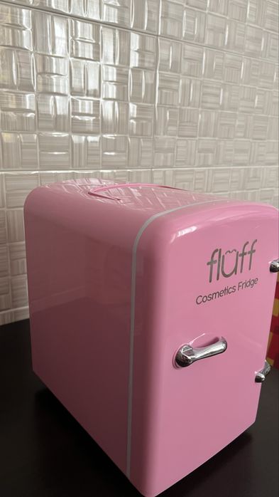 Frigider cosmetice nou