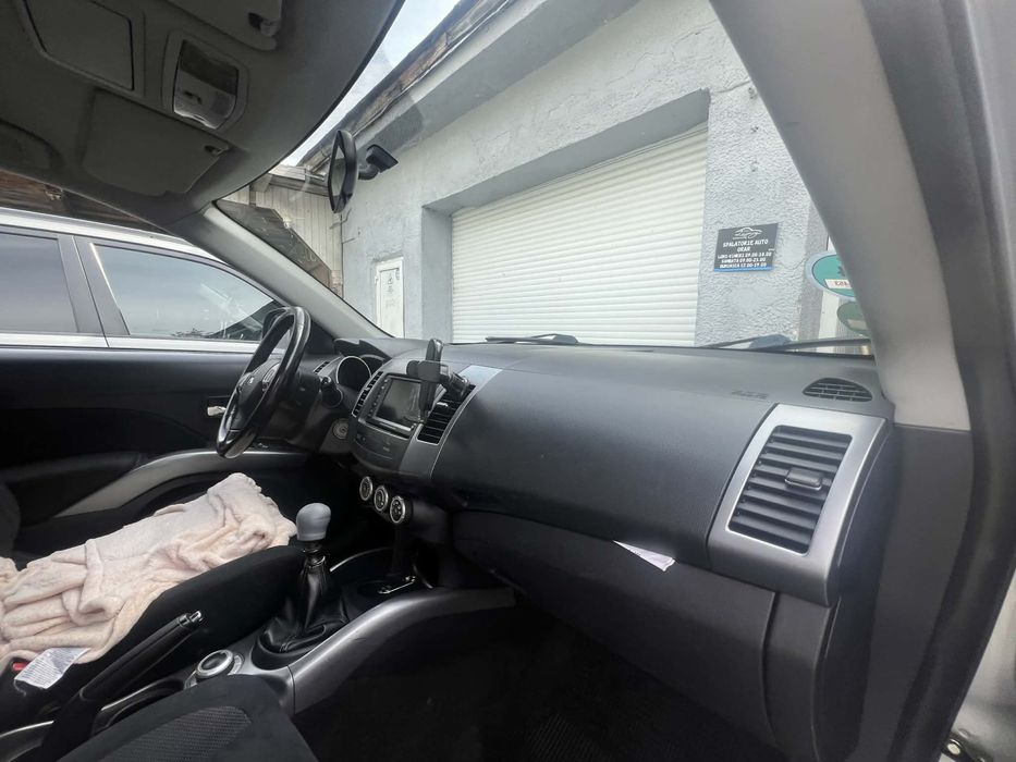 Se vinde Mitsubishi Outlander 4x4