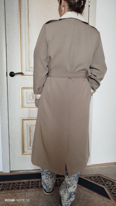 Продается тренч.