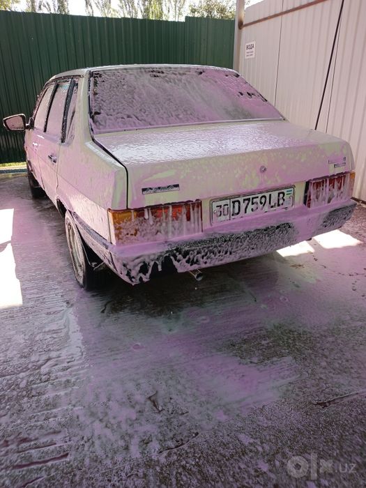 Vaz 21099 sotiladi