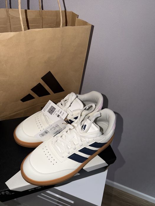 Оригинальные кроссовки Adidas