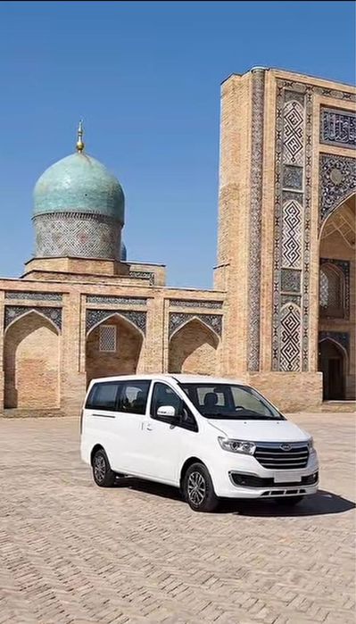 Oʻzbekiston Boʻylab sifatli turizm uchum moslashtirilgan Mikroavtobus