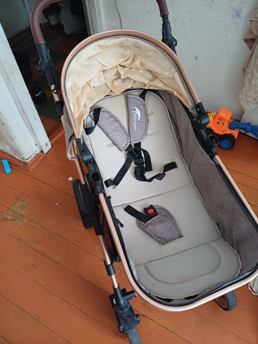 Продам каляску б/у