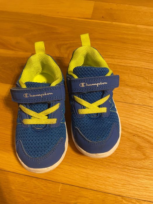 Adidasi Champion marimea 22