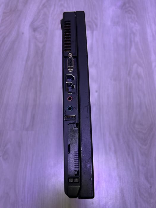 Лаптоп Lenovo ThinkPad T61 (без HDD)