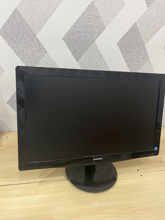 Монитор Philips 60гц