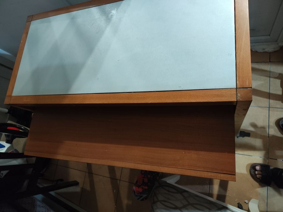 Продам компьютерный стол