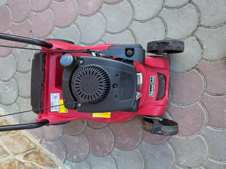 Mașina de tuns gazon Mountfield