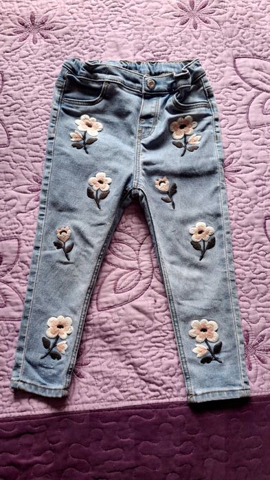 Дрешки за момиче