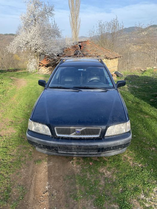 Volvo V40 99 г 1.9 95кс колата се продава на части