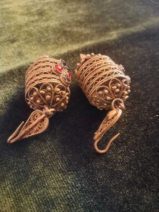 Обеци,трепки,възраждане.⁸