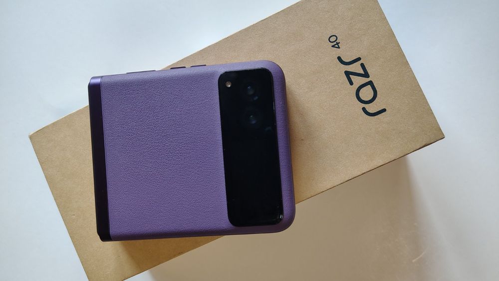 Моторола разр 40/  Motorola razr 40