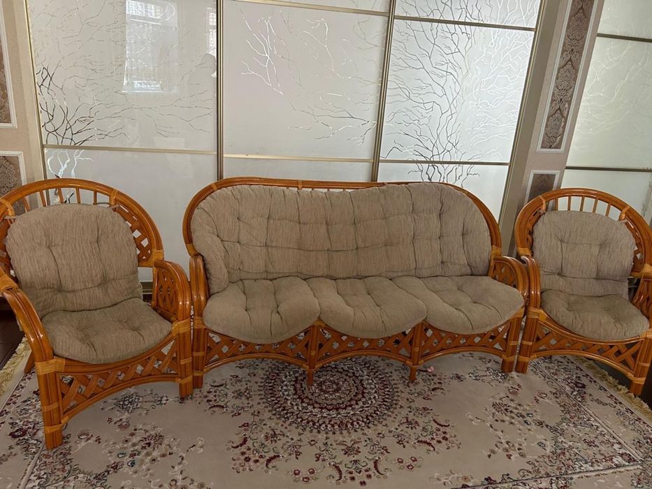 Диван плетёный хорошый