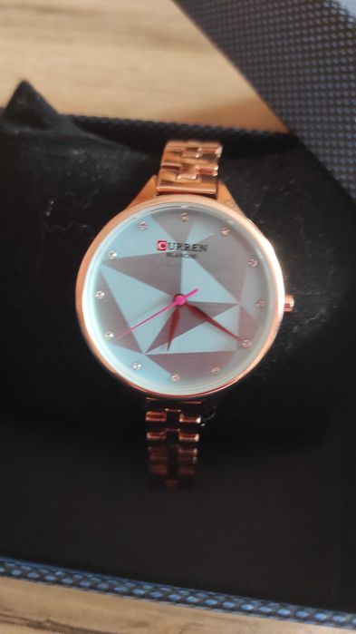 Дамски часовник розово злато