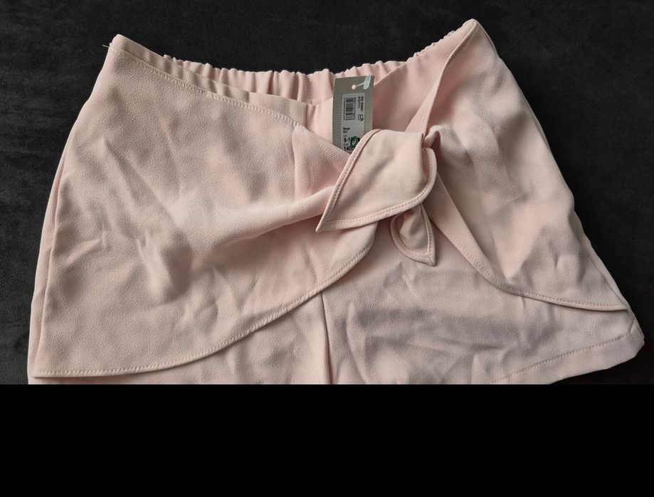 Pantaloni scurți tip fustă noi, River Island, 140 / 9-10 ani
