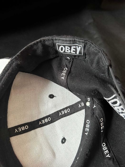 Шапки New Era и OBEY