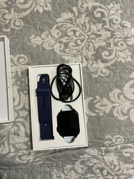 Смарт часовник  нов