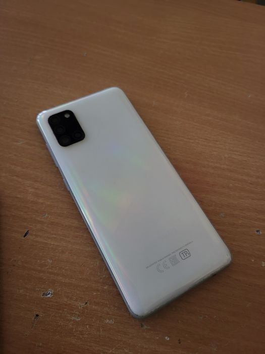 Продам samsung galaxy a31