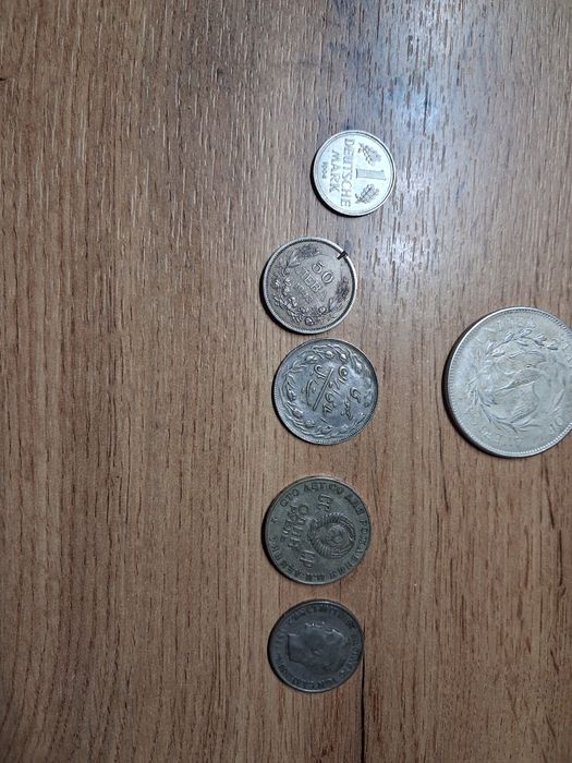 Монети от 1795г част от тях сребърни