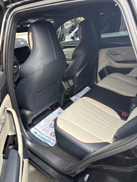 Продаётся BYD Song Plus DM-1 гибрид 2023г цвет черный