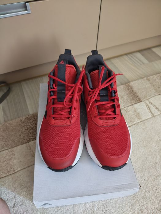 Нови мъжки маратонки adidas ownthegame номер 43 1/3