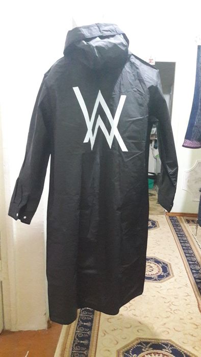 Плащ дождевик новый привезли с Кореи