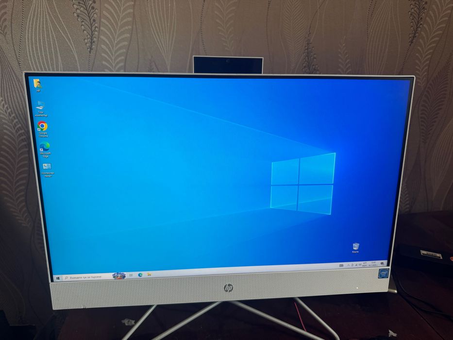 HP All-in-One 24 компютър с монитор