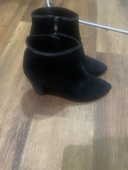 Ботильоны замшевые