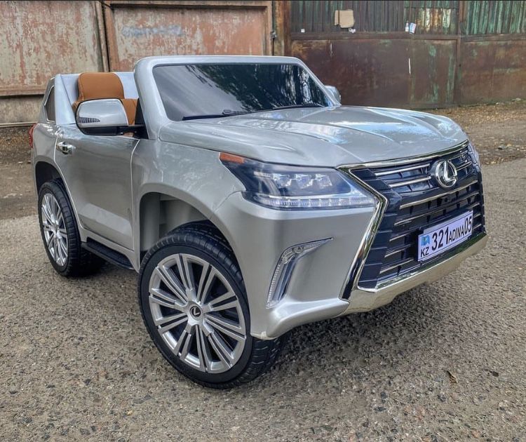 продам детскую машинку электромобиль