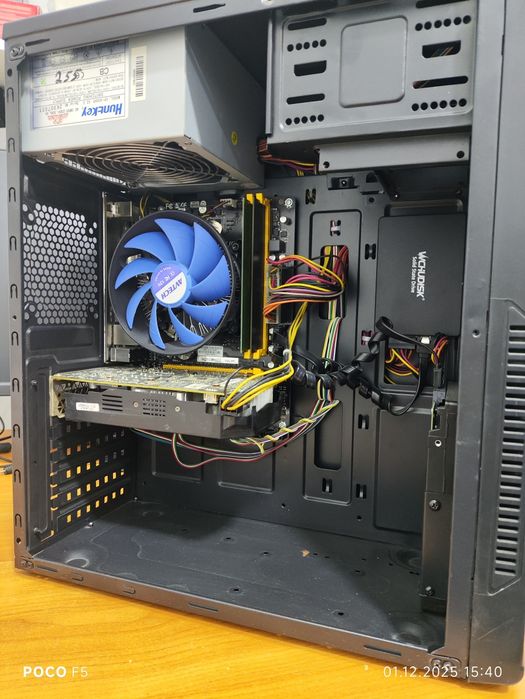 Одним лотом Бюджетные игровые кейсы DDR4 + монитор в подарок