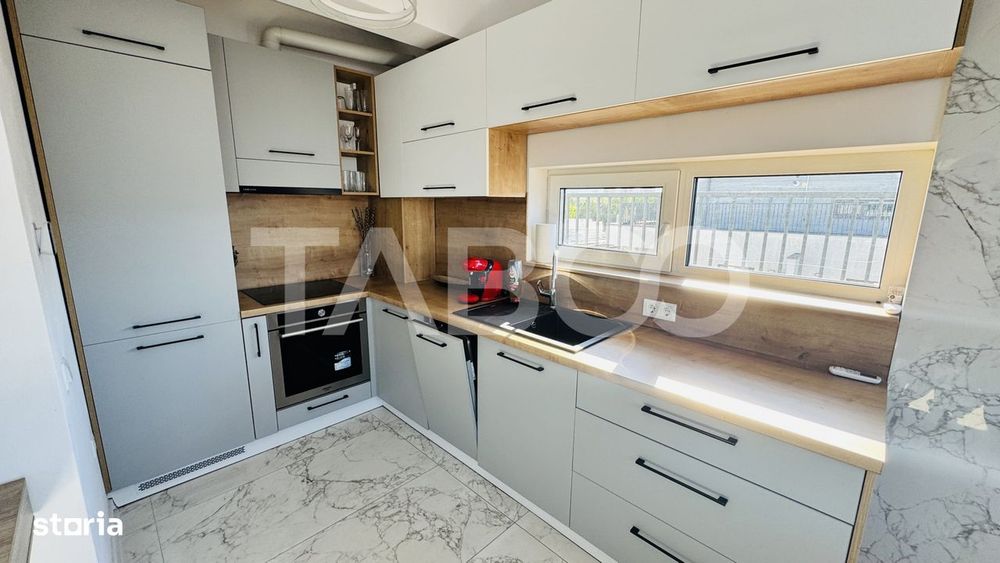 Penthouse cu terasa de 51mp de vanzare 3 camere 2 bai 1 parcare Sibiu
