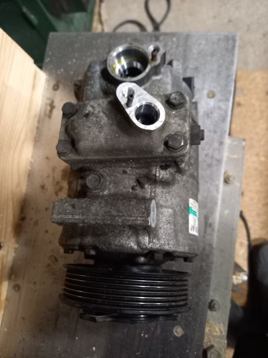 Компресор GOLF 1.9 TDI