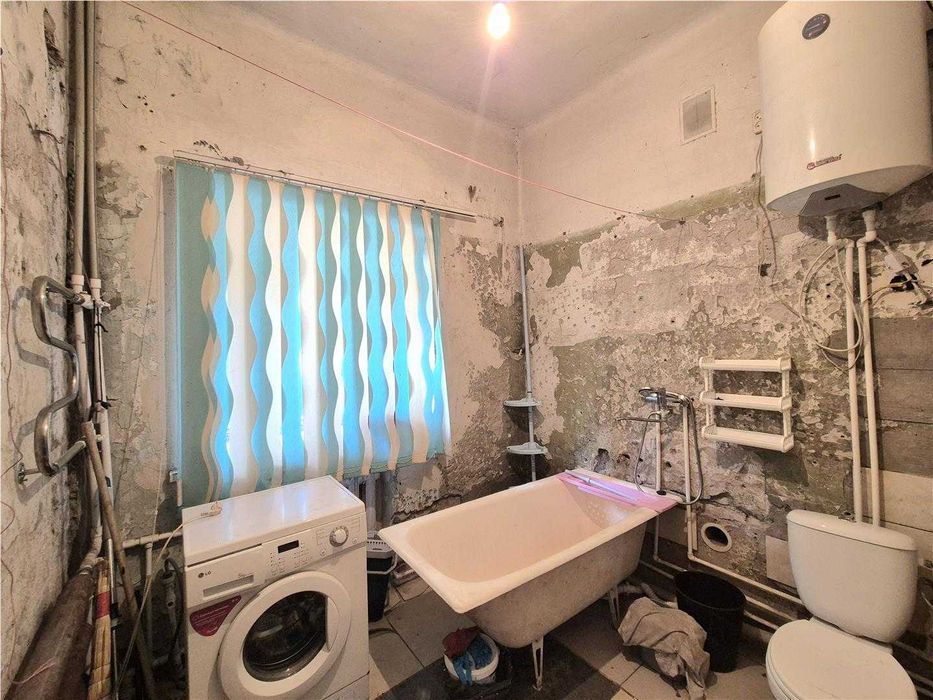 Продам 3 комн студию  болгарского типа в старом городе,