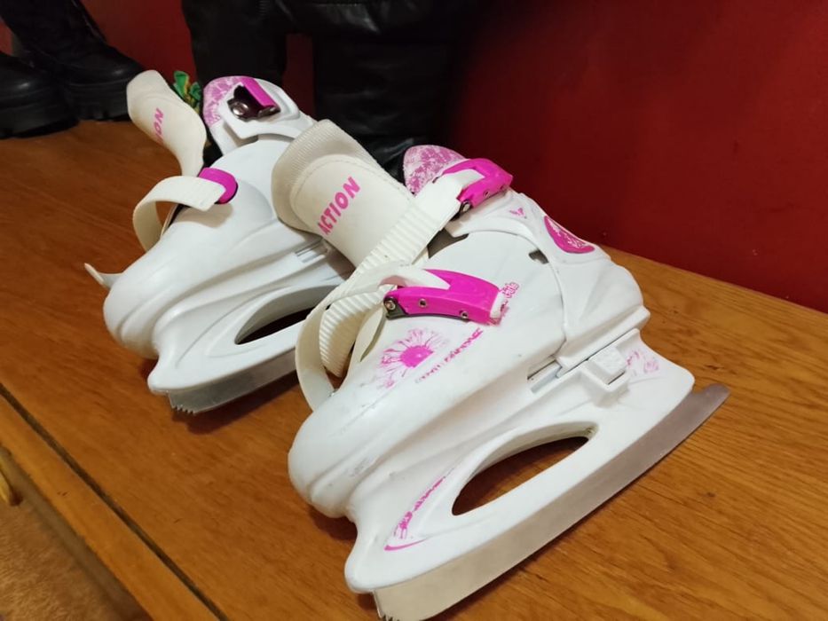 Продам коньки на девочку