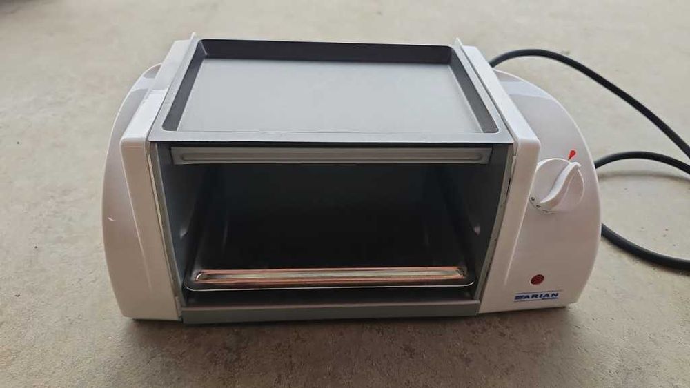 Компактен електрически грил Arian