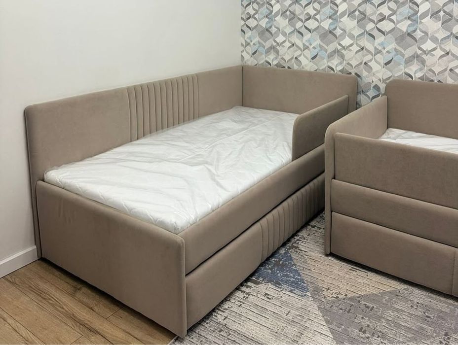 Деткая подростковая мягкая кровать