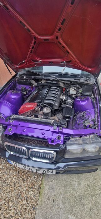 Vand e36 1.8 is 2.0 pe masina